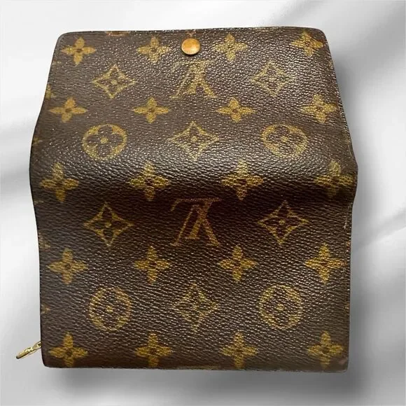 Louis Vuitton Monogram Porte-Monnaie Billets Tresor Wallet (authentic)
